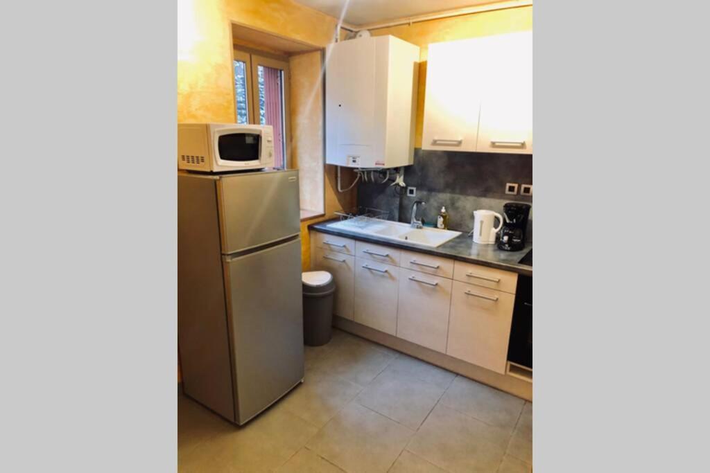 F3 - Neuf - 4/6 P - Lits King Size - Wifi - Cour Apartment Le Puy-en-Velay Екстериор снимка